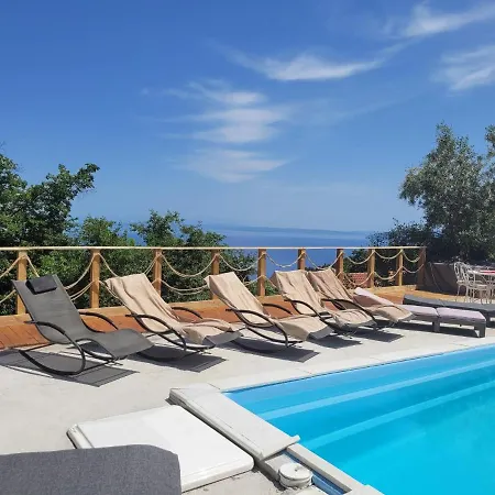 Appartement Mit Zwei Schlafzimmer Und Pool Und Jacuzzi