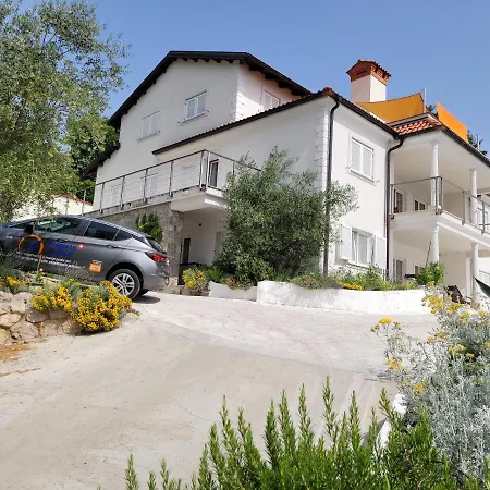 Mit Zwei Schlafzimmer Und Pool Und Jacuzzi Appartement Lovran