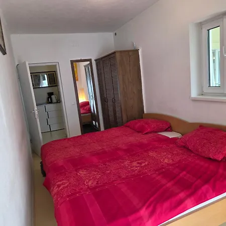 Appartement Mit Zwei Schlafzimmer Und Pool Und Jacuzzi