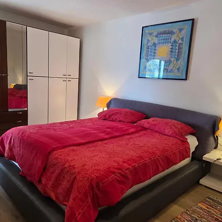 Mit Zwei Schlafzimmer Und Pool Und Jacuzzi Appartement