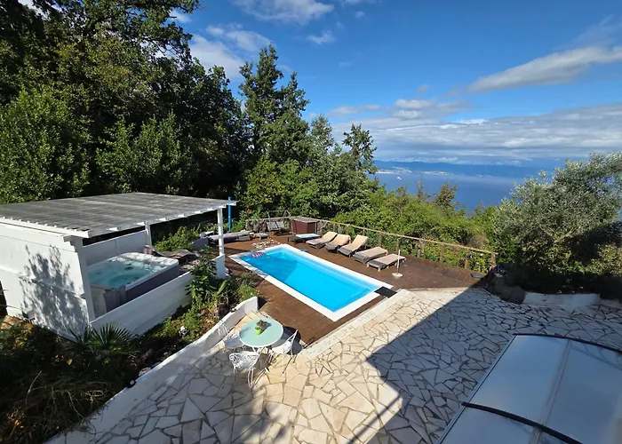 Mit Pool Kroatien Mit Meerblick Und Pool Lovran