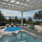 Appartement Mit Zwei Schlafzimmer Und Pool Und Jacuzzi *