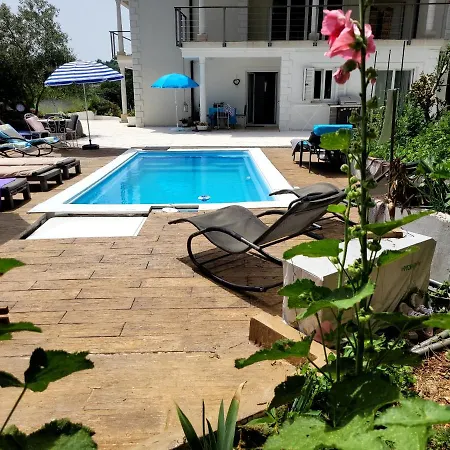 Mit Pool Kroatien Mit Meerblick Und Pool Apartment *