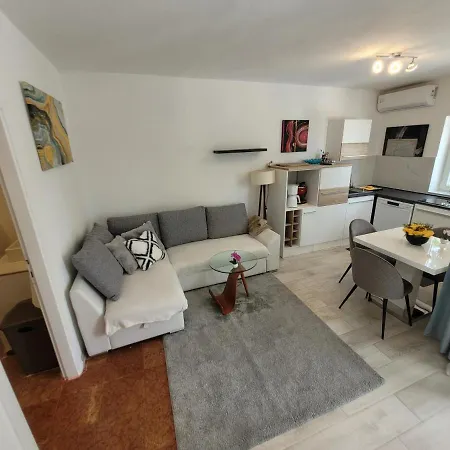 Apartment Mit Pool Kroatien Mit Meerblick Und Pool *