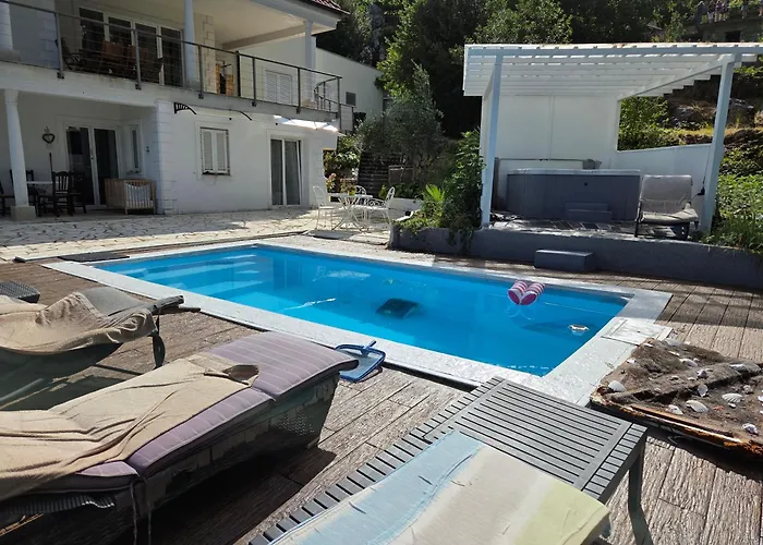 Mit Pool Kroatien Mit Meerblick Und Pool *